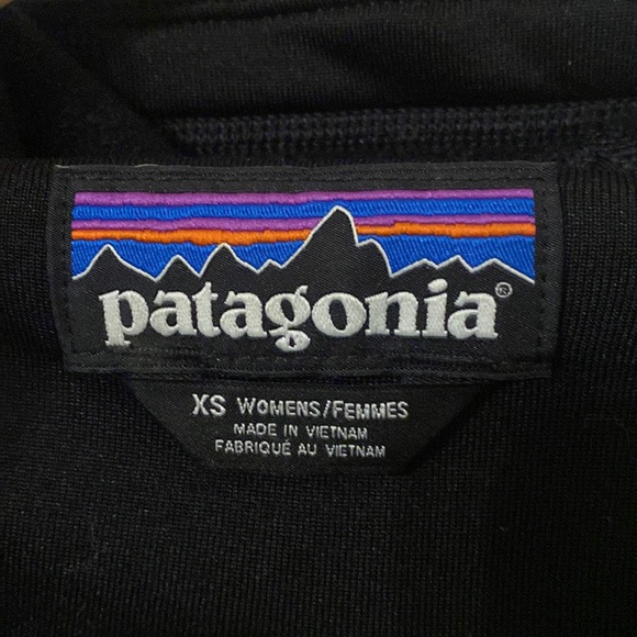 Patagonia women’s full-zip hoodie - Picture 2 of 6